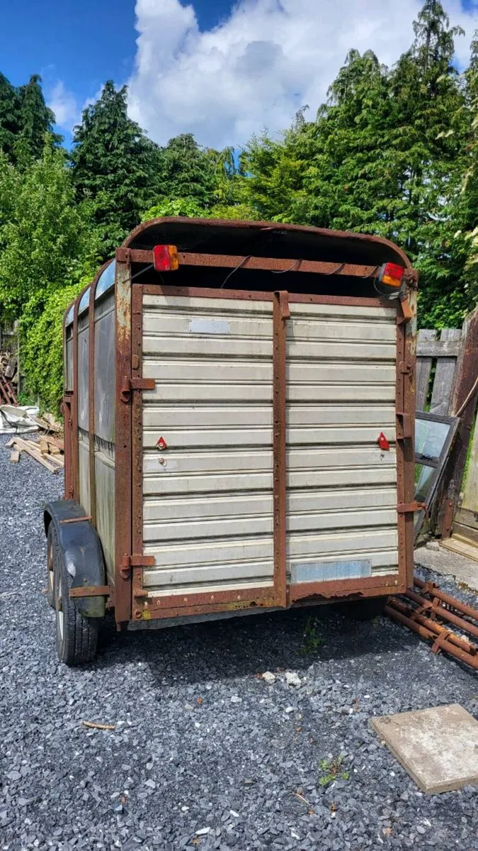 Cattle sheep trailer - Image 1