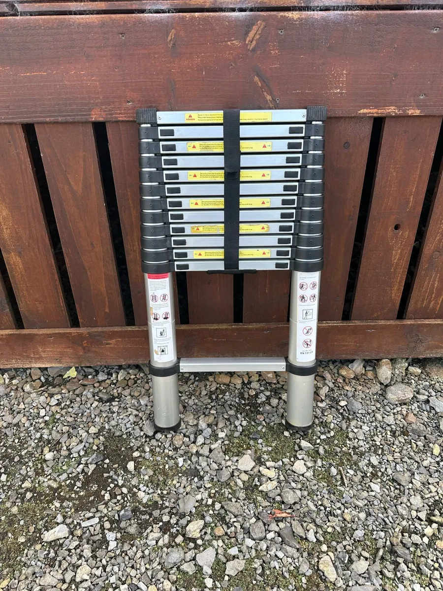 Telescopic Ladder 3.9 m - Image 1
