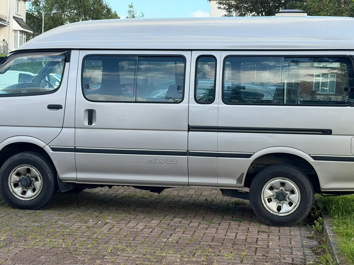 Toyota Hiace 4wd - Image 3