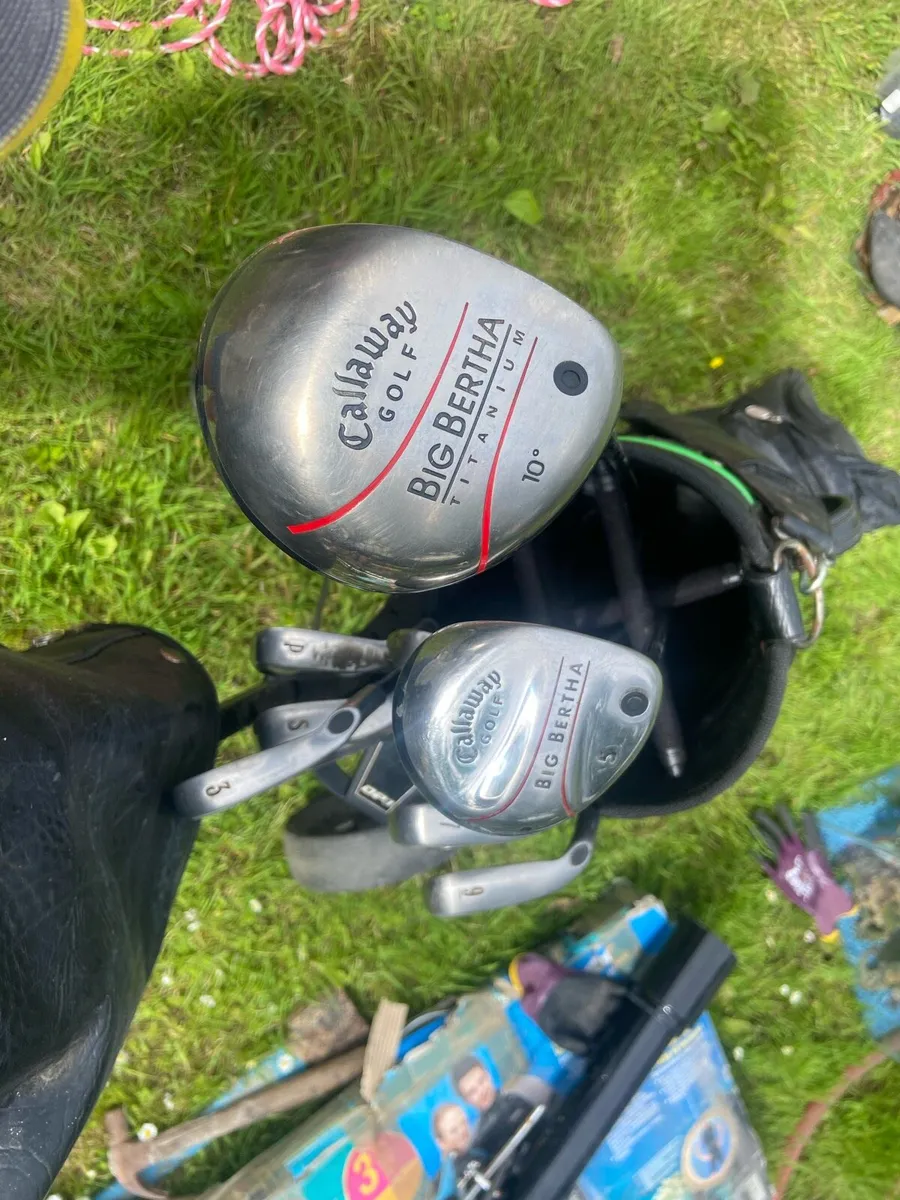 Call away golf clubs and caddy set. - Image 3