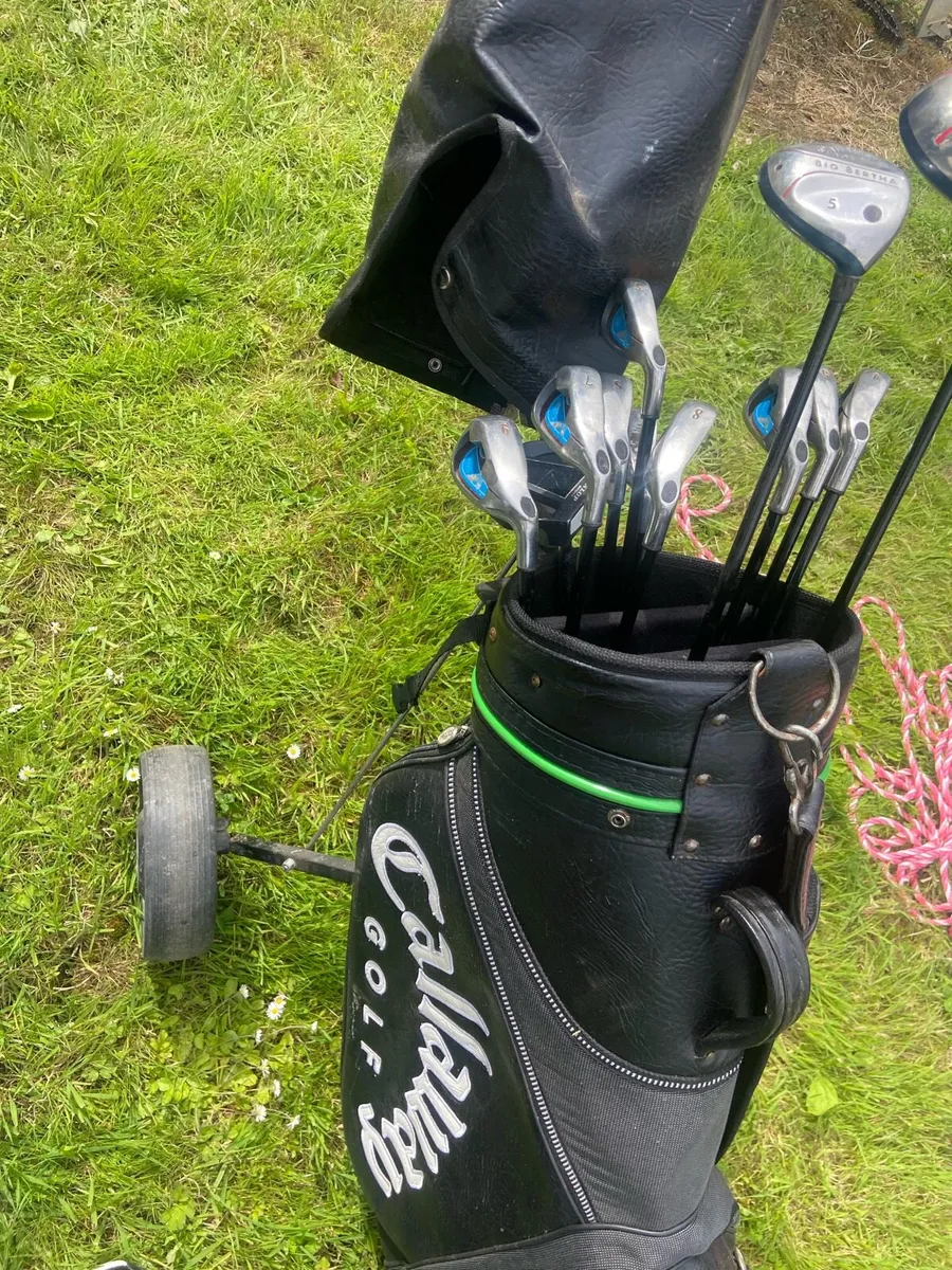 Call away golf clubs and caddy set. - Image 2