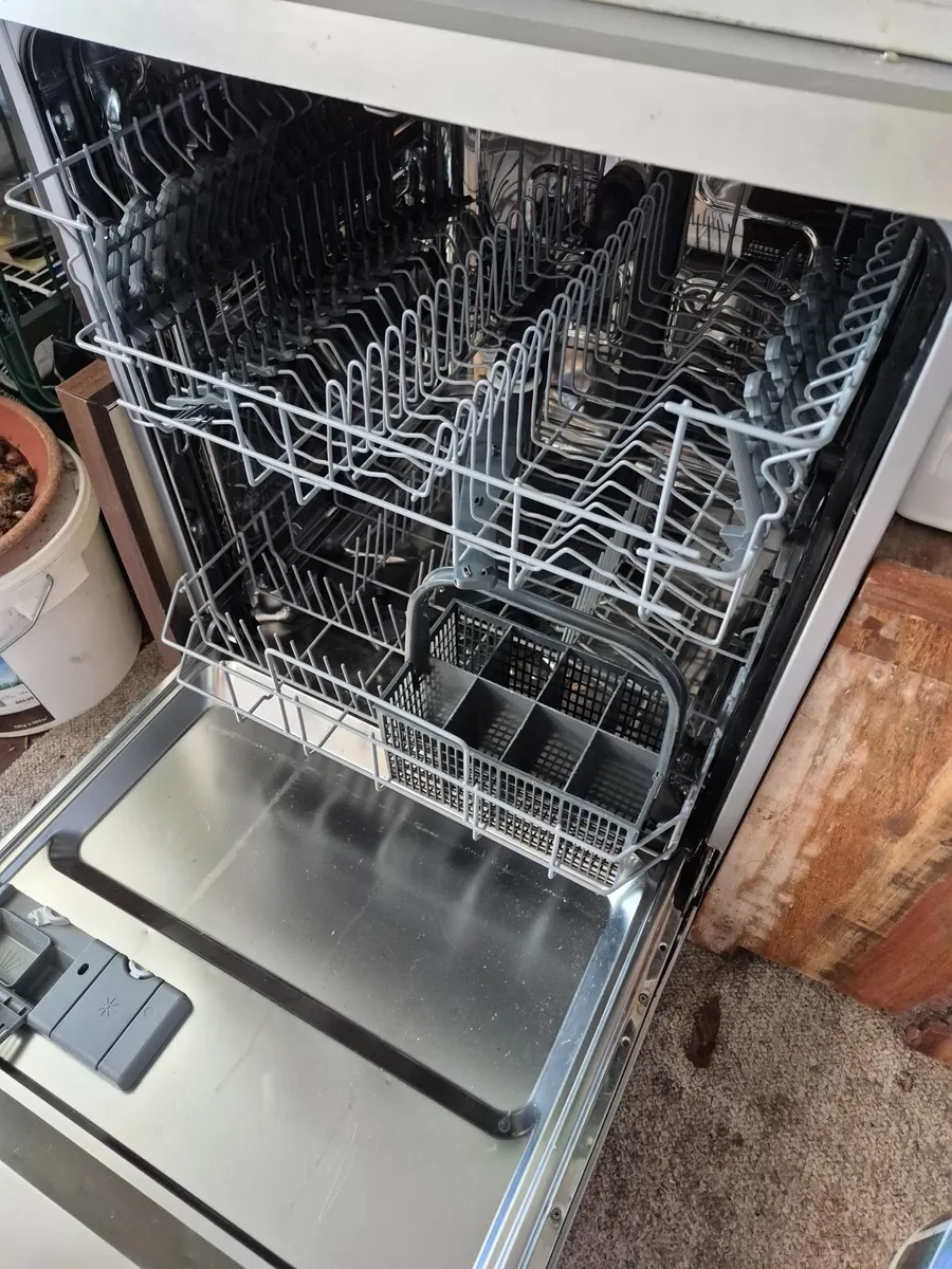 Zanussi Dishwasher - stainless steel - Image 3