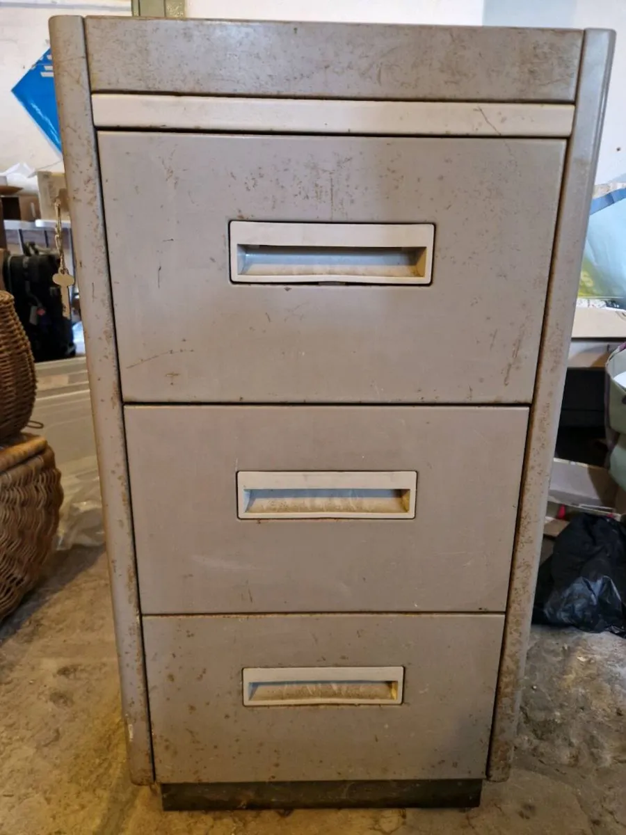 Vintage Metal 3-Drawer Filing Cabinet - Image 1