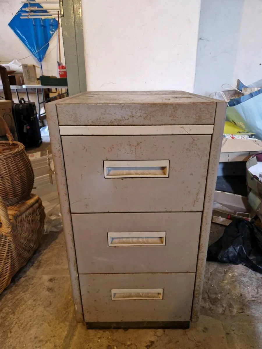 Vintage Metal 3-Drawer Filing Cabinet - Image 2