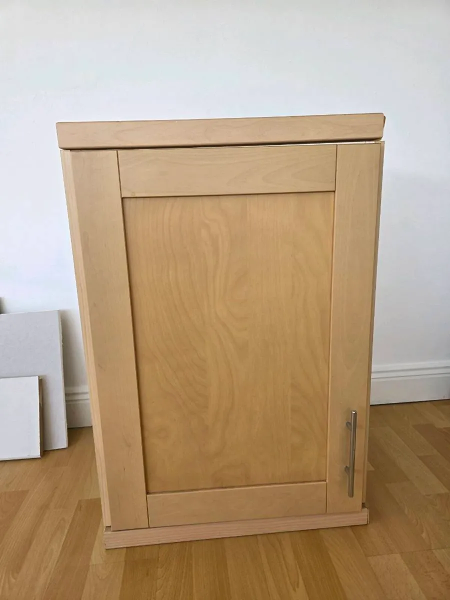 Kitchen cabinet wall unit - Image 1