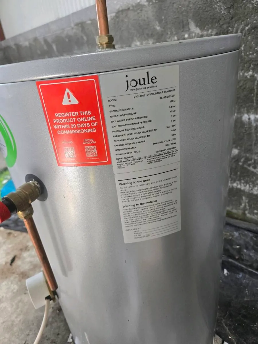 Water Heater heater like new - Image 1