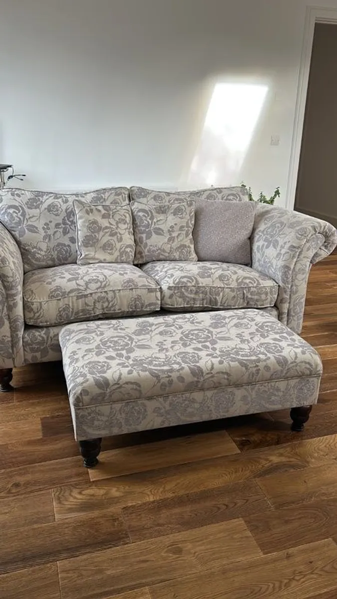 Stunning cream & grey 2 seater sofa & foot stool - Image 4
