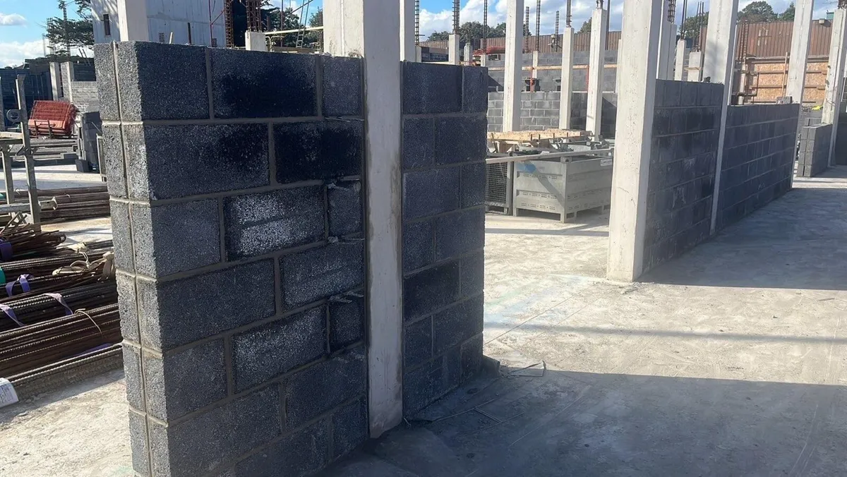 Bricklayer - Image 2
