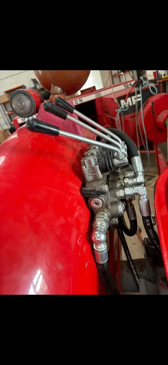 Massey Ferguson 35X - Image 3