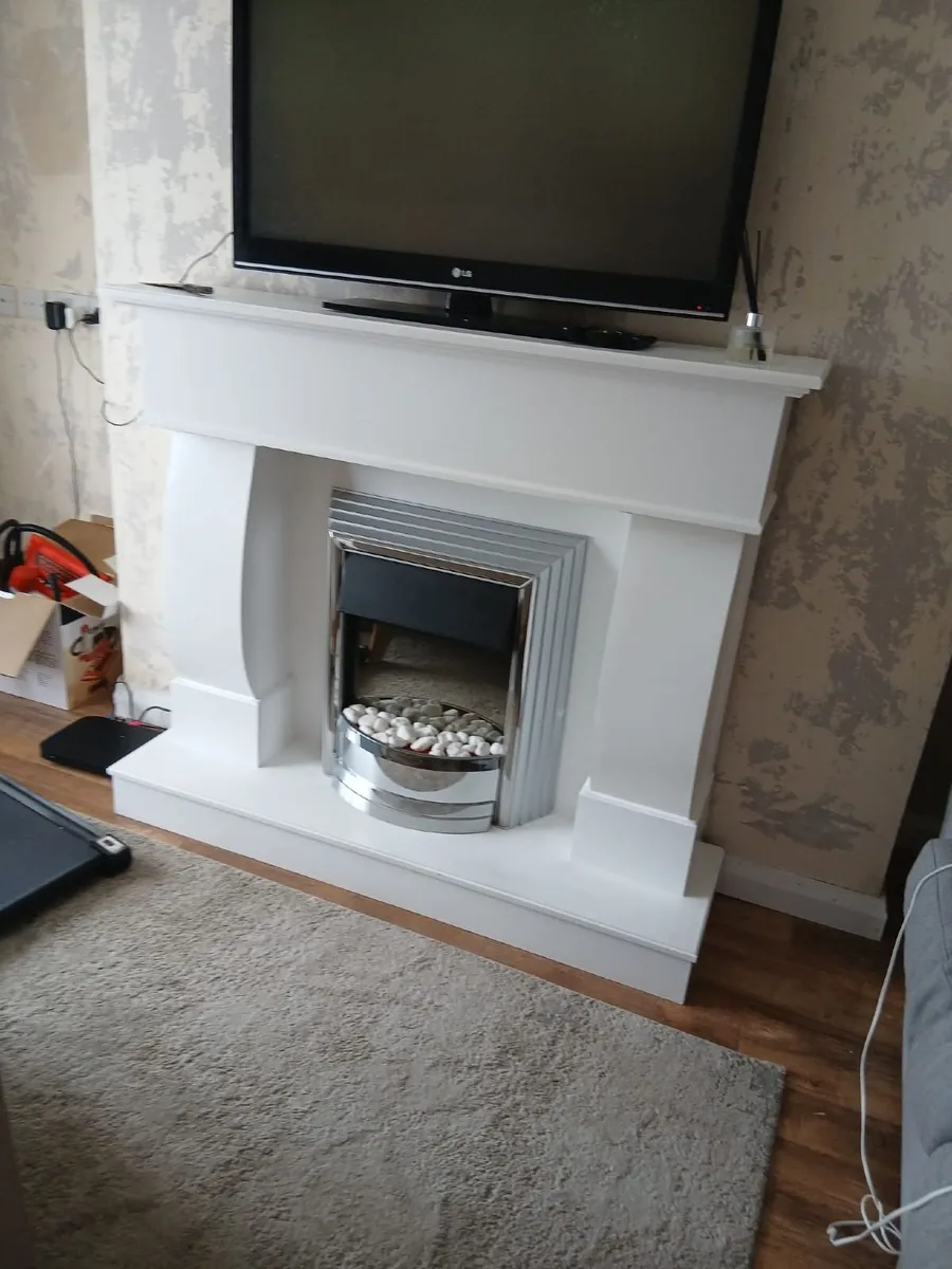 White surround fireplace and electric fire - Image 2