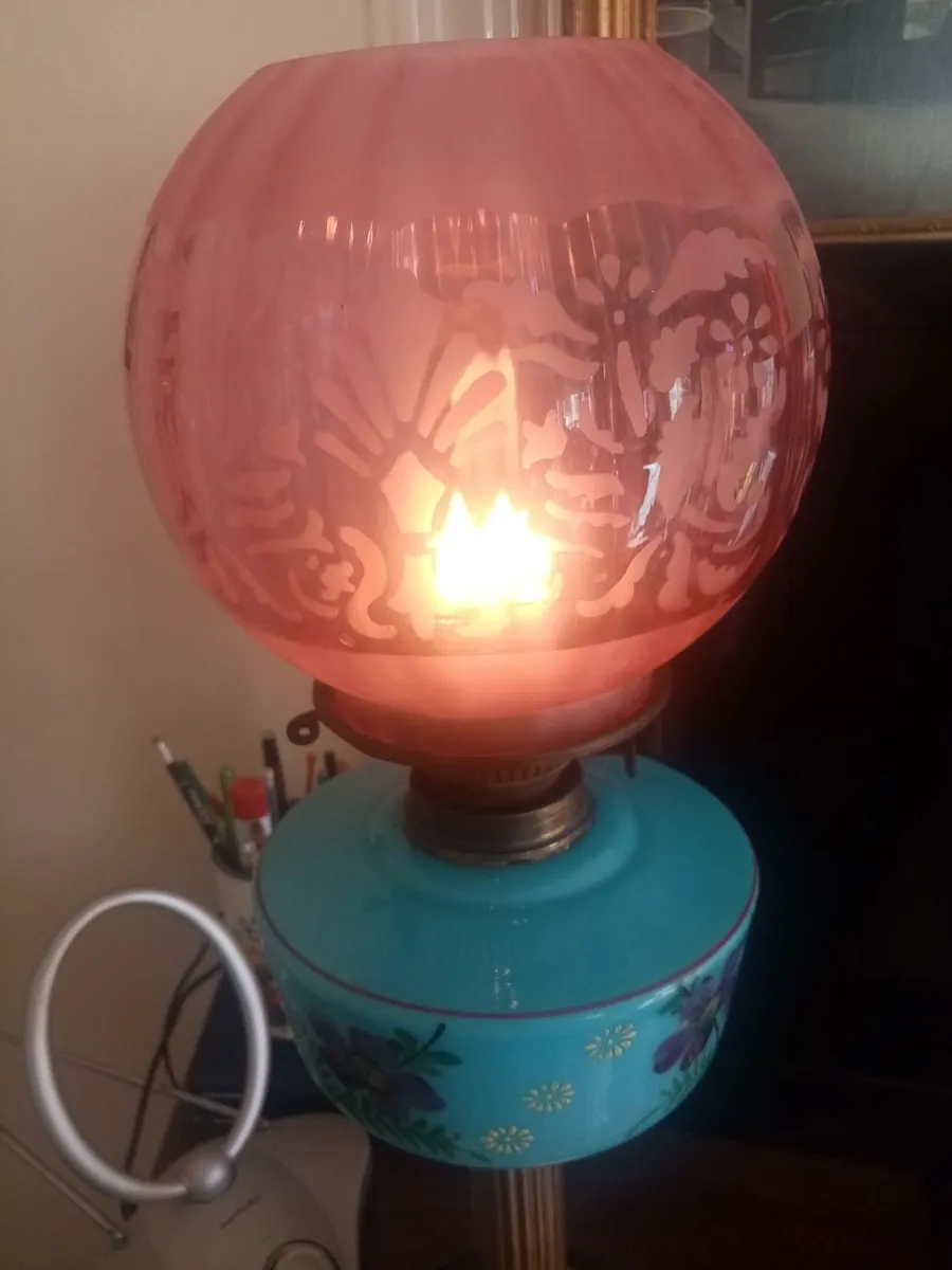 Vintage oil Lamp - Image 4