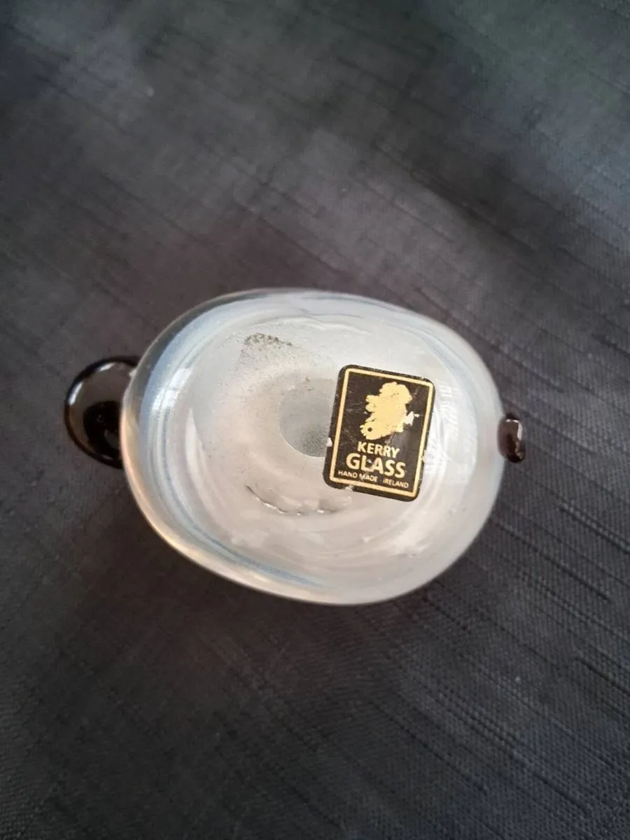 Kerry Glass Sheep Paperweight - Image 2