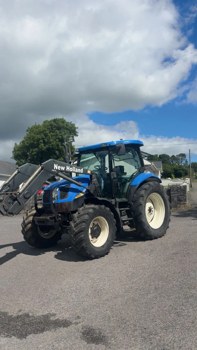 New Holland T6020 2009 - Image 2
