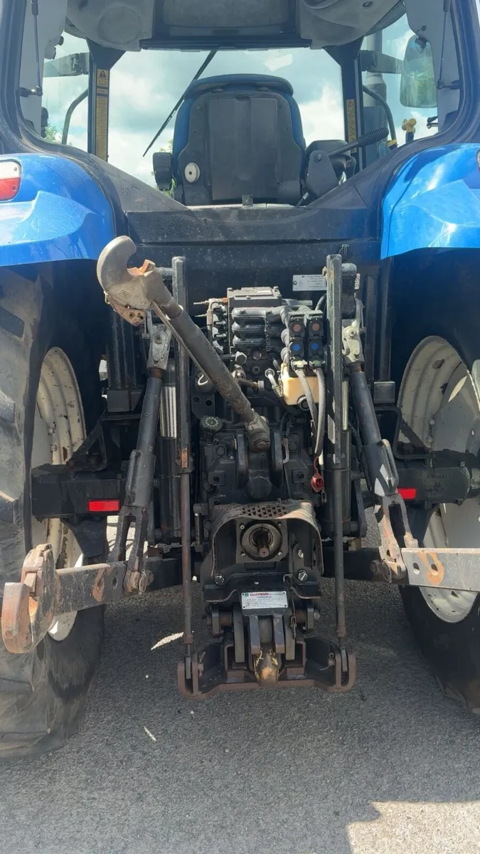 New Holland T6020 2009 - Image 4