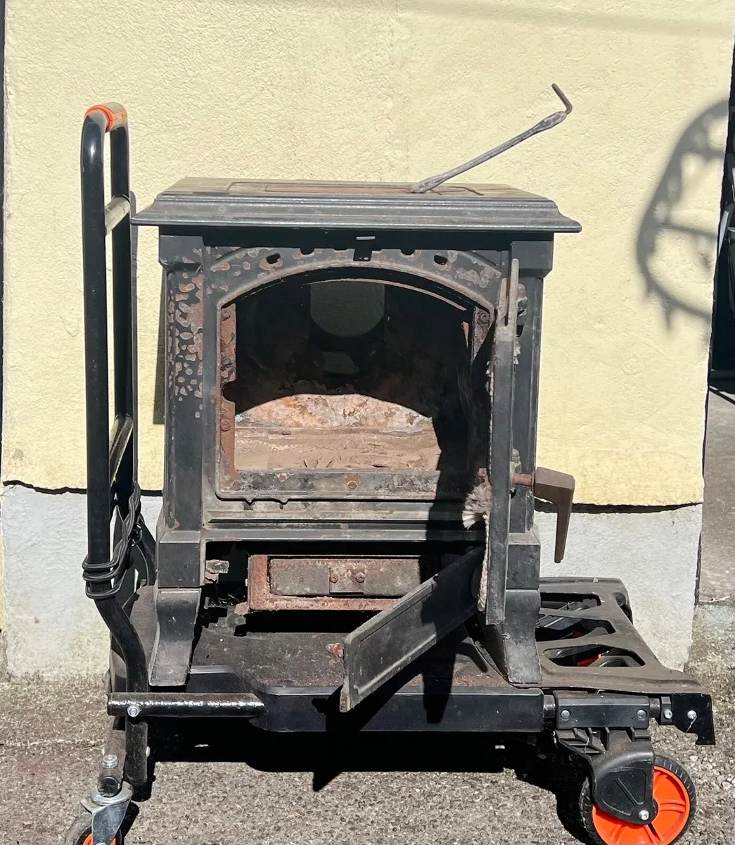 Small Stove - Image 1