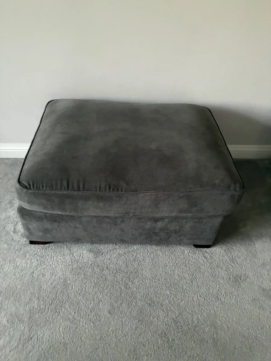Couch & footstool - Image 4