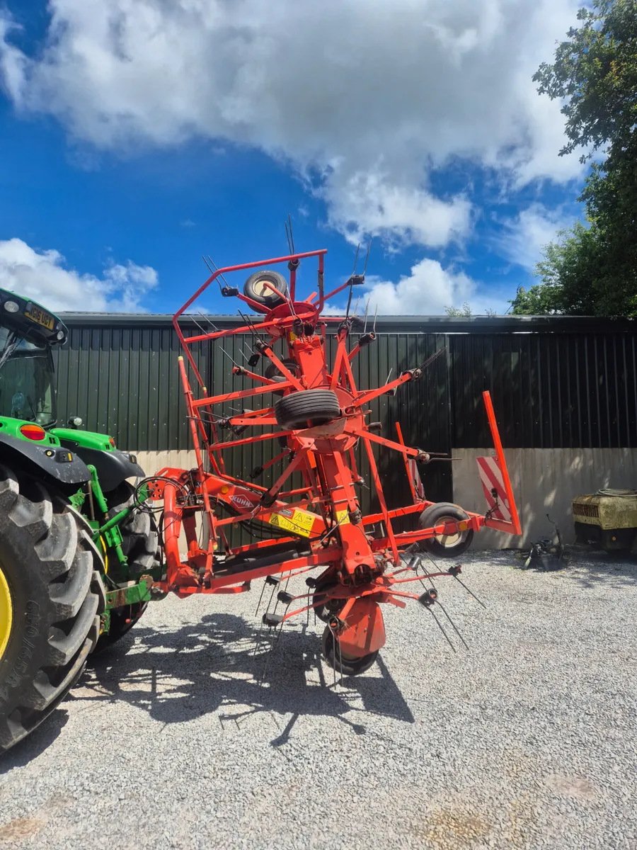 Kuhn tedder - Image 1