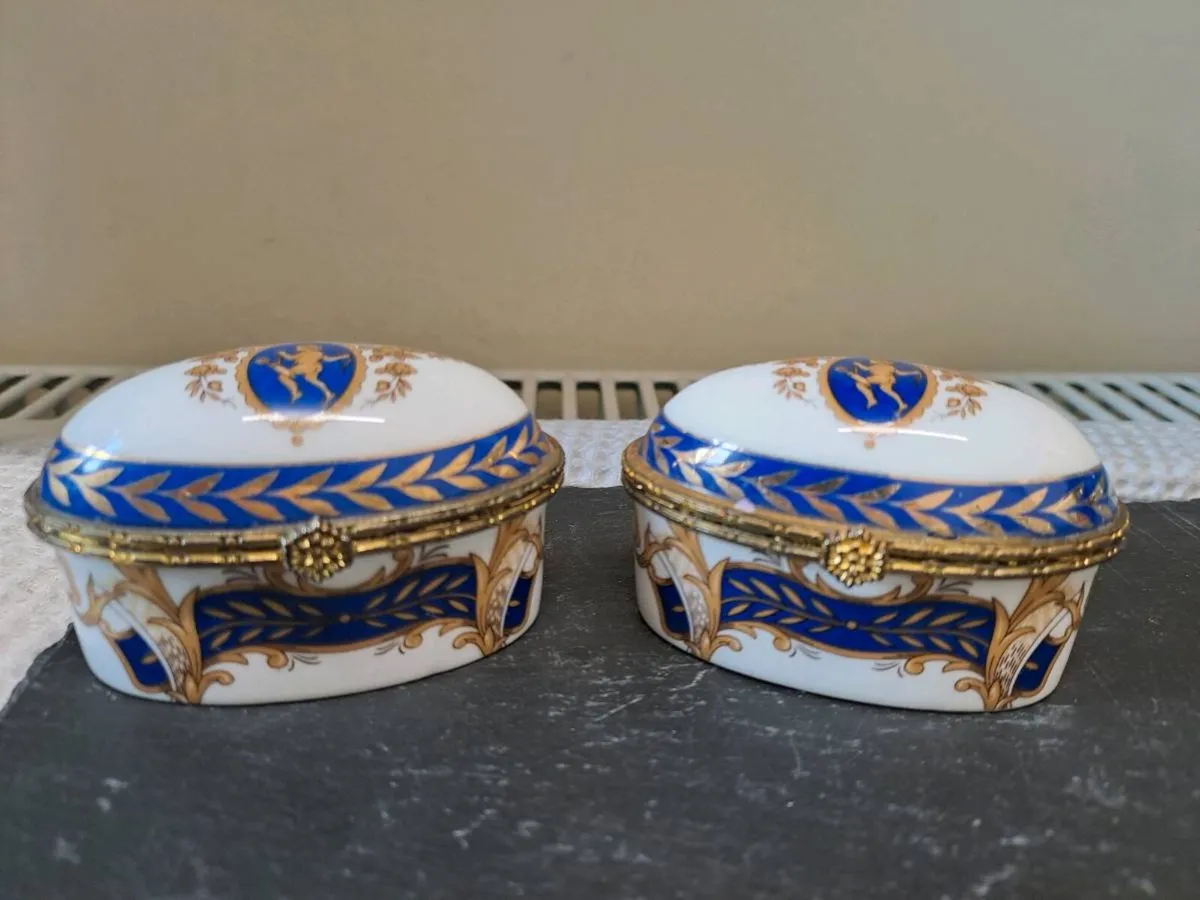Pair of Blue & Gold Porcelain Trinket Boxes - Image 1