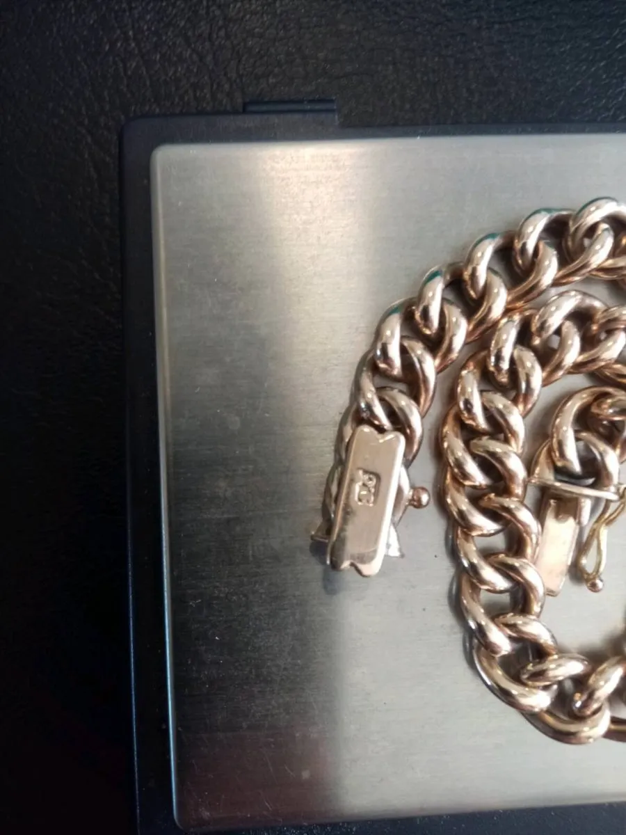 Heavy 9ct Gold Bracelet, fully hallmarked - Image 2