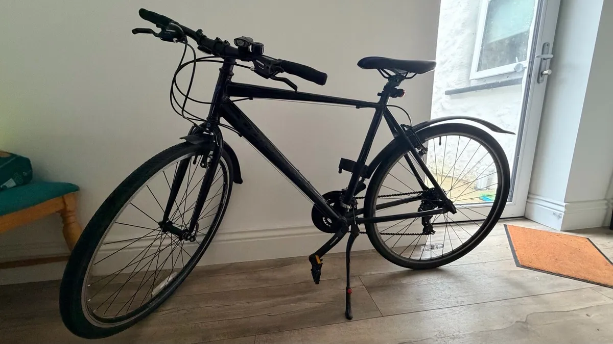 Vercelli Hybrid Bicycle - Image 1