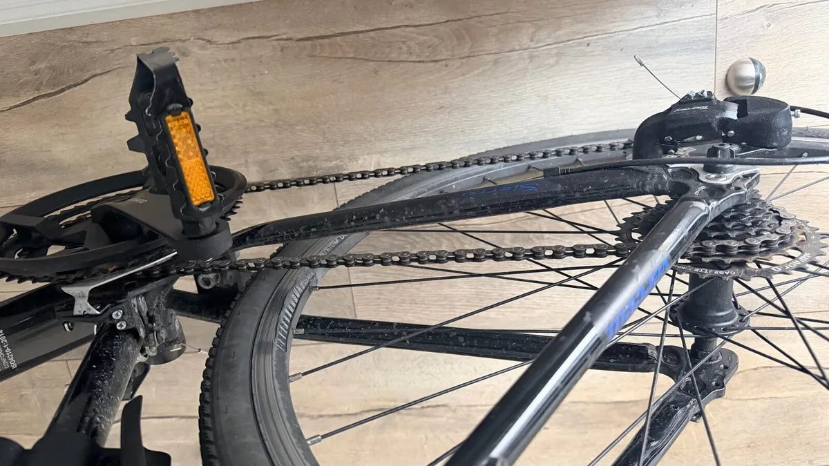 Vercelli Hybrid Bicycle - Image 2