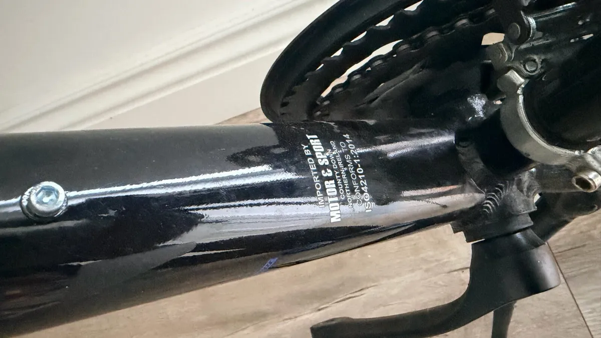 Vercelli Hybrid Bicycle - Image 3