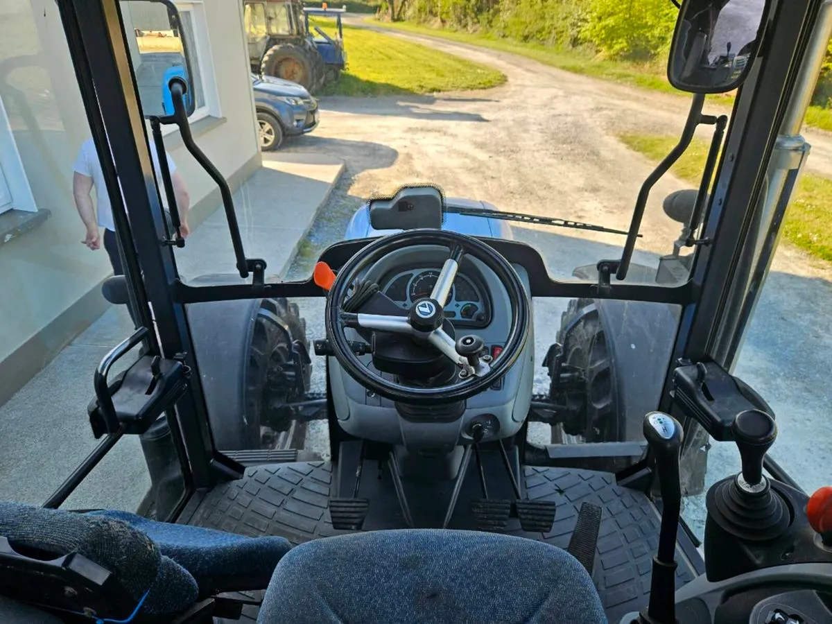 Tractor - Image 4