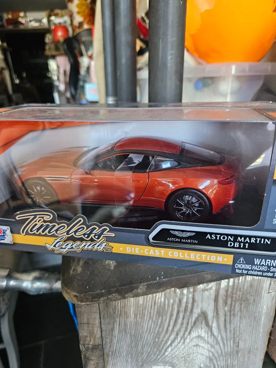 Corgi Motormax Aston Martin - Image 2