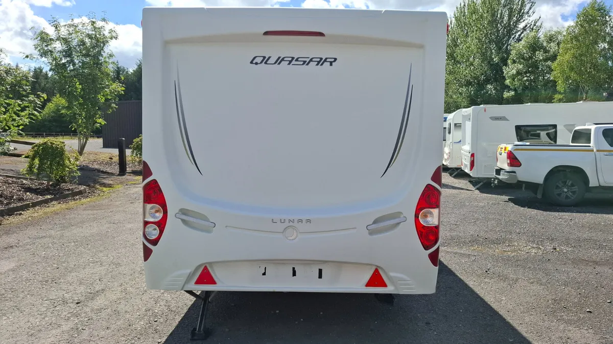 Lunar Quasar fixed bed caravan - Image 4