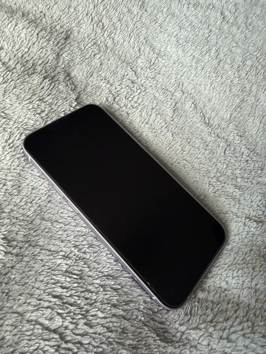 Lilac iPhone 14 - Mint Condition - Unlocked - Image 4