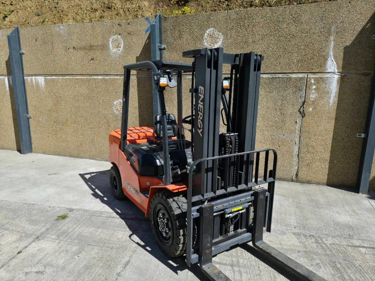 3.5 Tonne Forklift BIG SPEC - Image 3