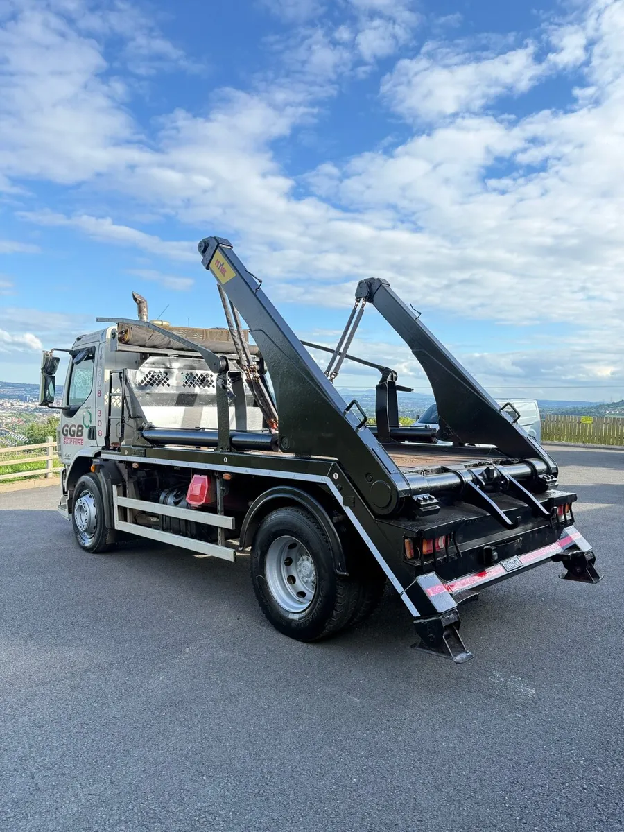 Daf lf55 250bhp auto 2015 chain loader skips - Image 3