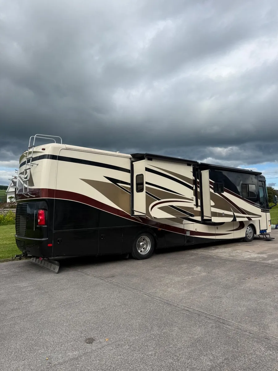 Motor home - Image 4
