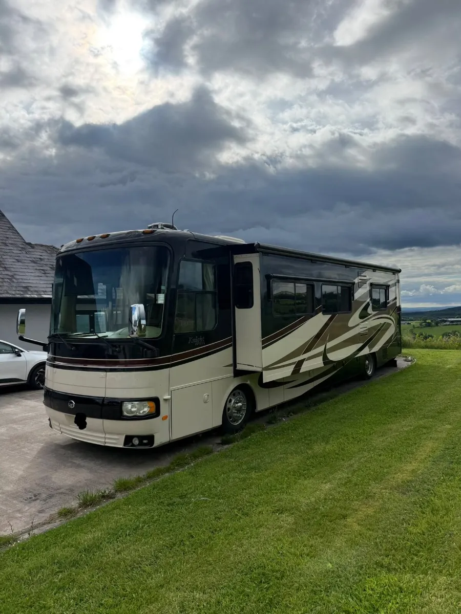 Motor home - Image 3