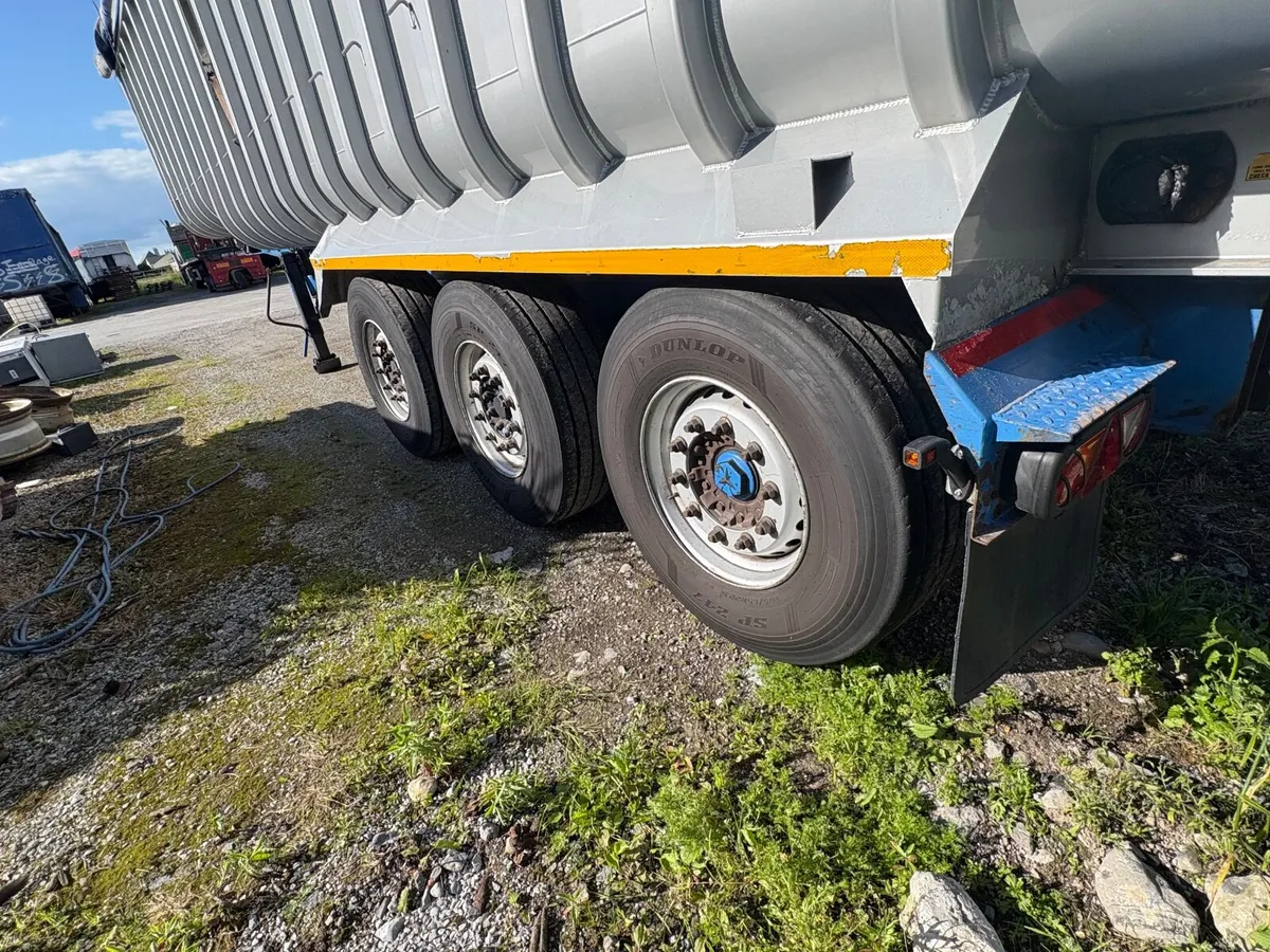 Fruehauf tipping trailer - Image 4