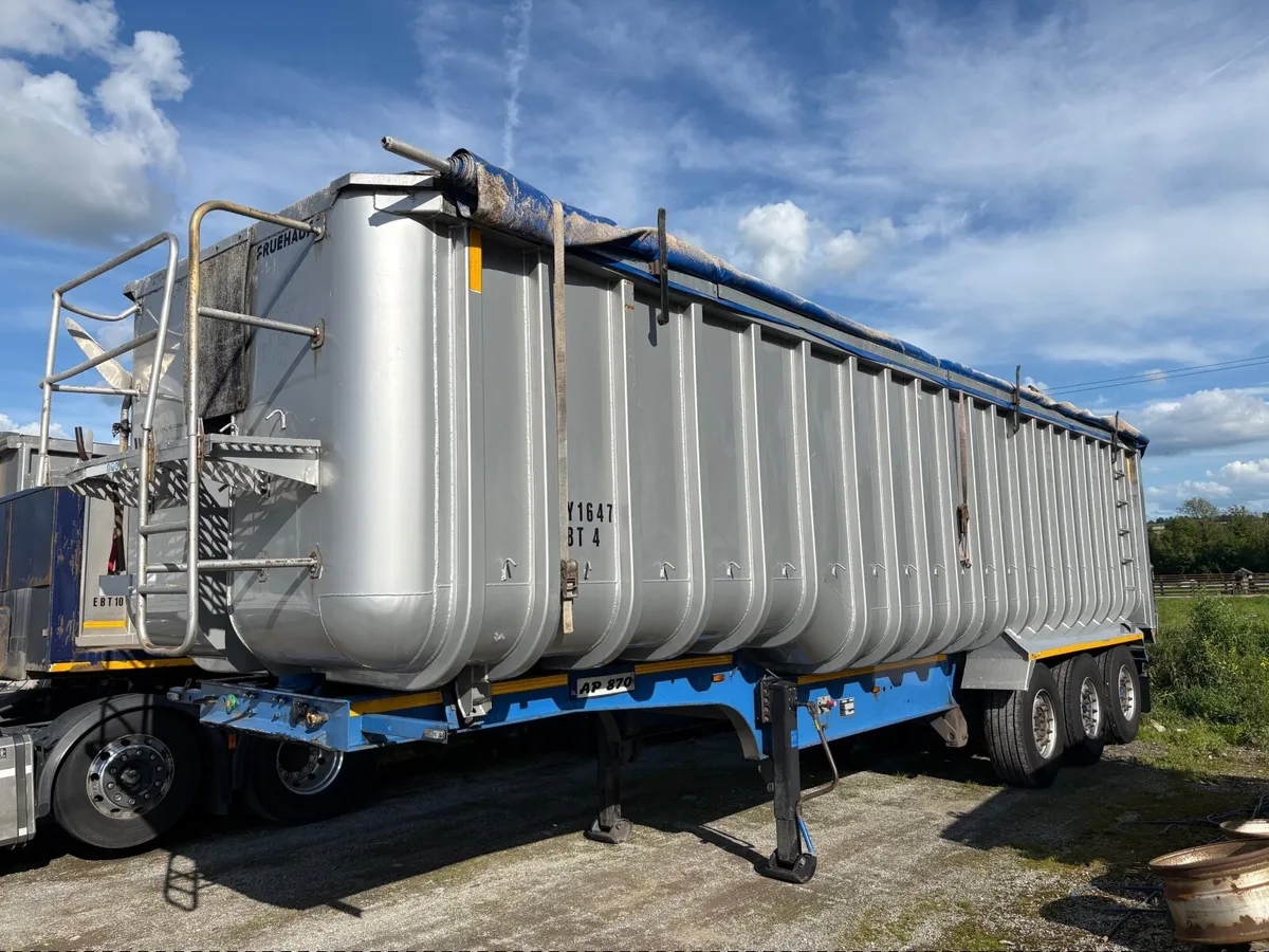 Fruehauf tipping trailer - Image 1