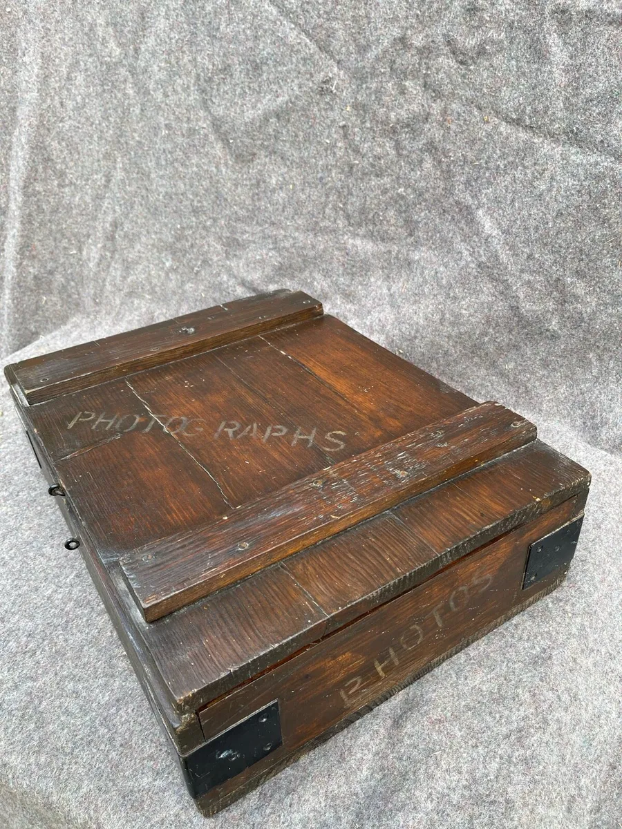 Antique photo box - Image 2
