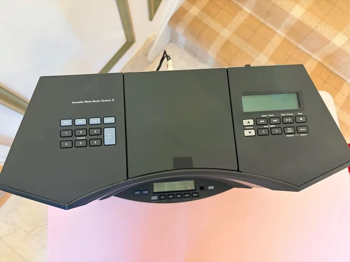 Bose Acoustic Wave and Multi-play CD Player - Image 2