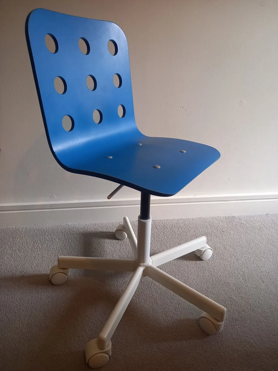 Kids chair - Image 1