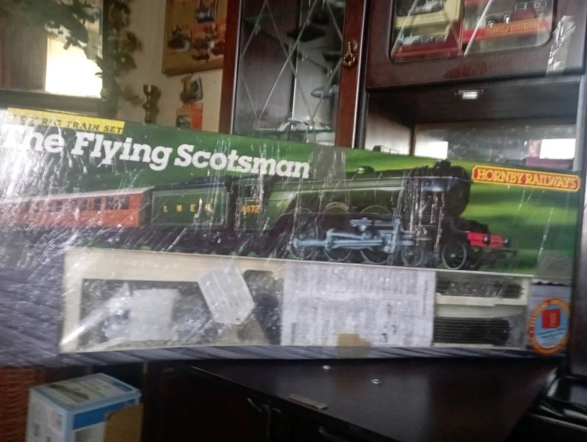 .HORMBY FLYING SCOTSMAN OO  CLASS A3 -447 LOCOMOT - Image 4