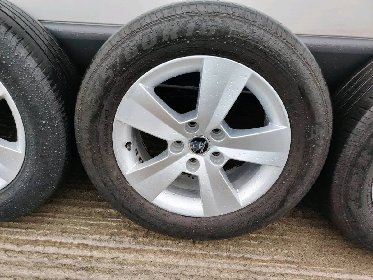 16" Skoda Superb alloy wheels - Image 2
