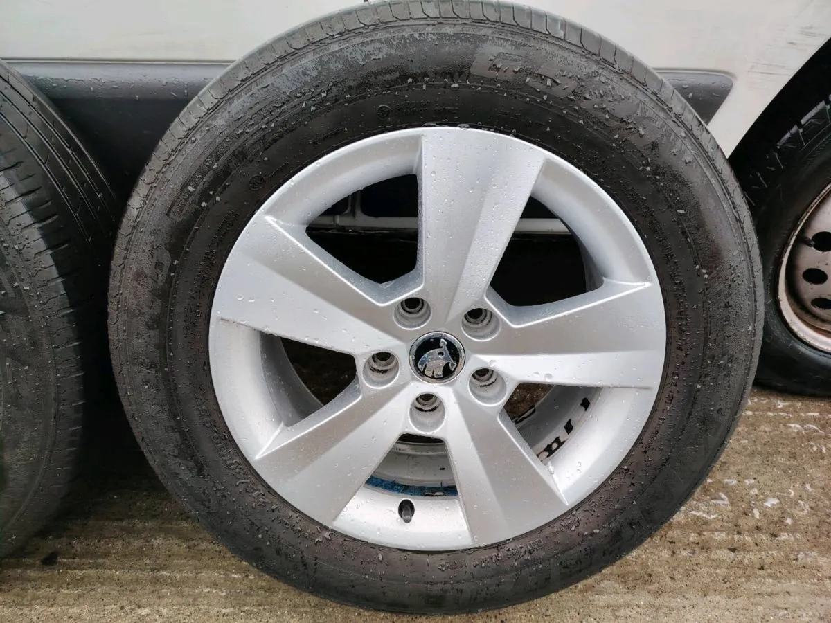 16" Skoda Superb alloy wheels - Image 3