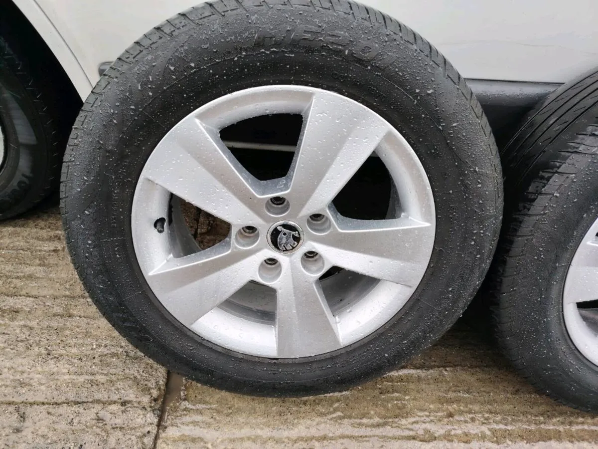 16" Skoda Superb alloy wheels - Image 4