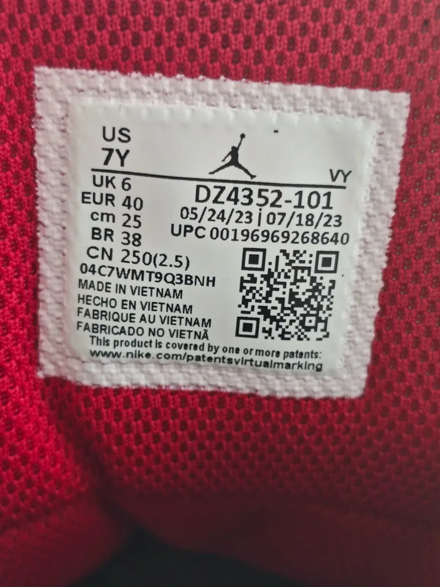 Nike Jordan Max AURA 5 Trainers - Image 4