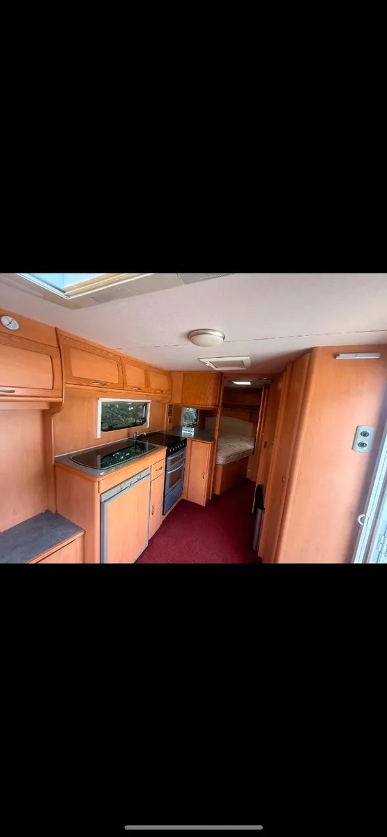Caravan - Image 3