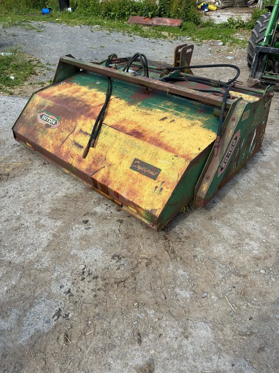 Road sweeper - Image 1