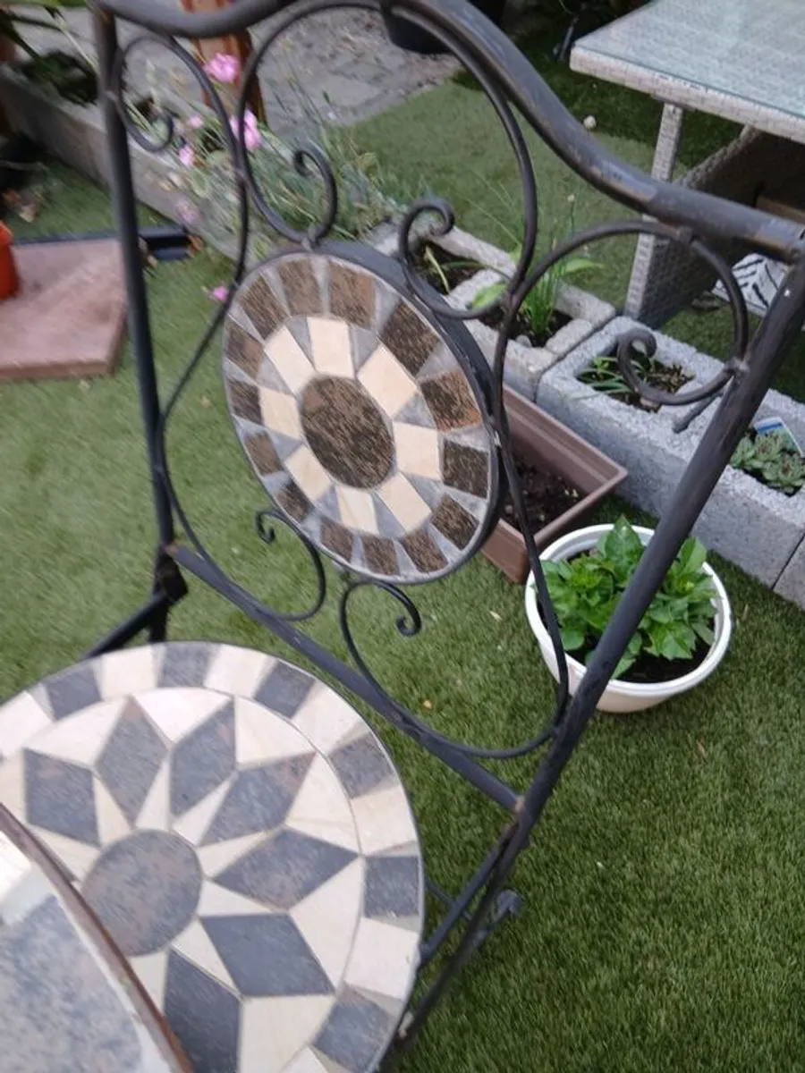 Garden table and 4 chairs - Image 2