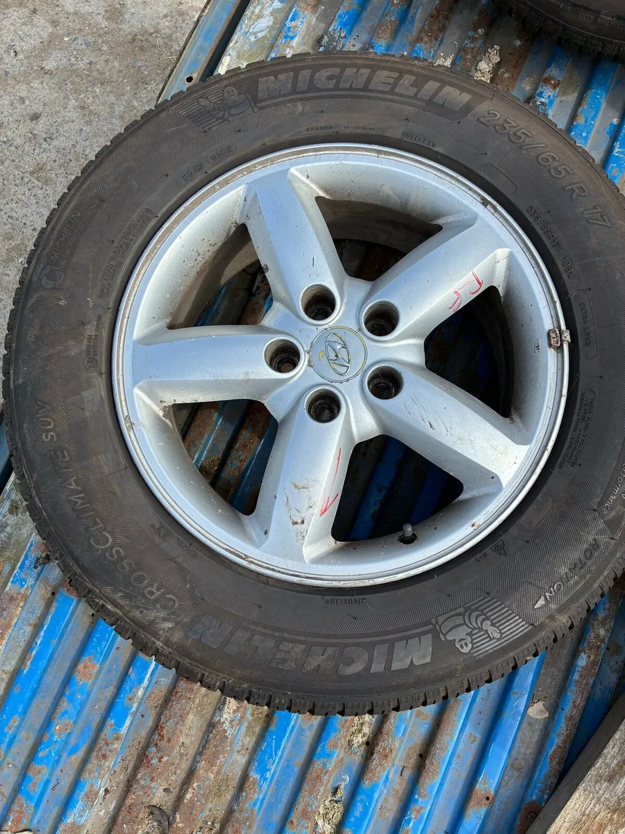 Hyundai 17’ Alloy wheels - Image 2
