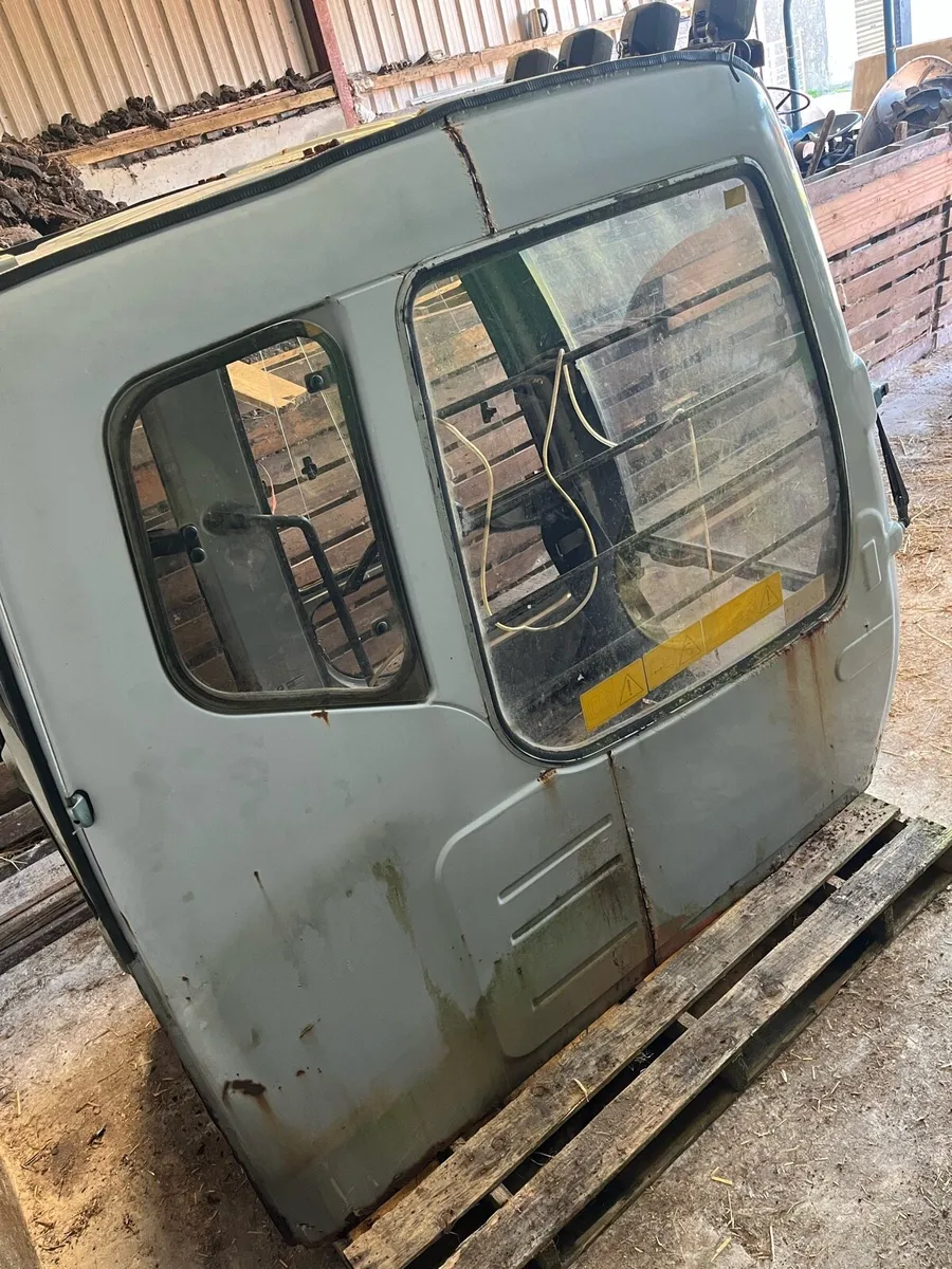Hitachi cab - Image 4