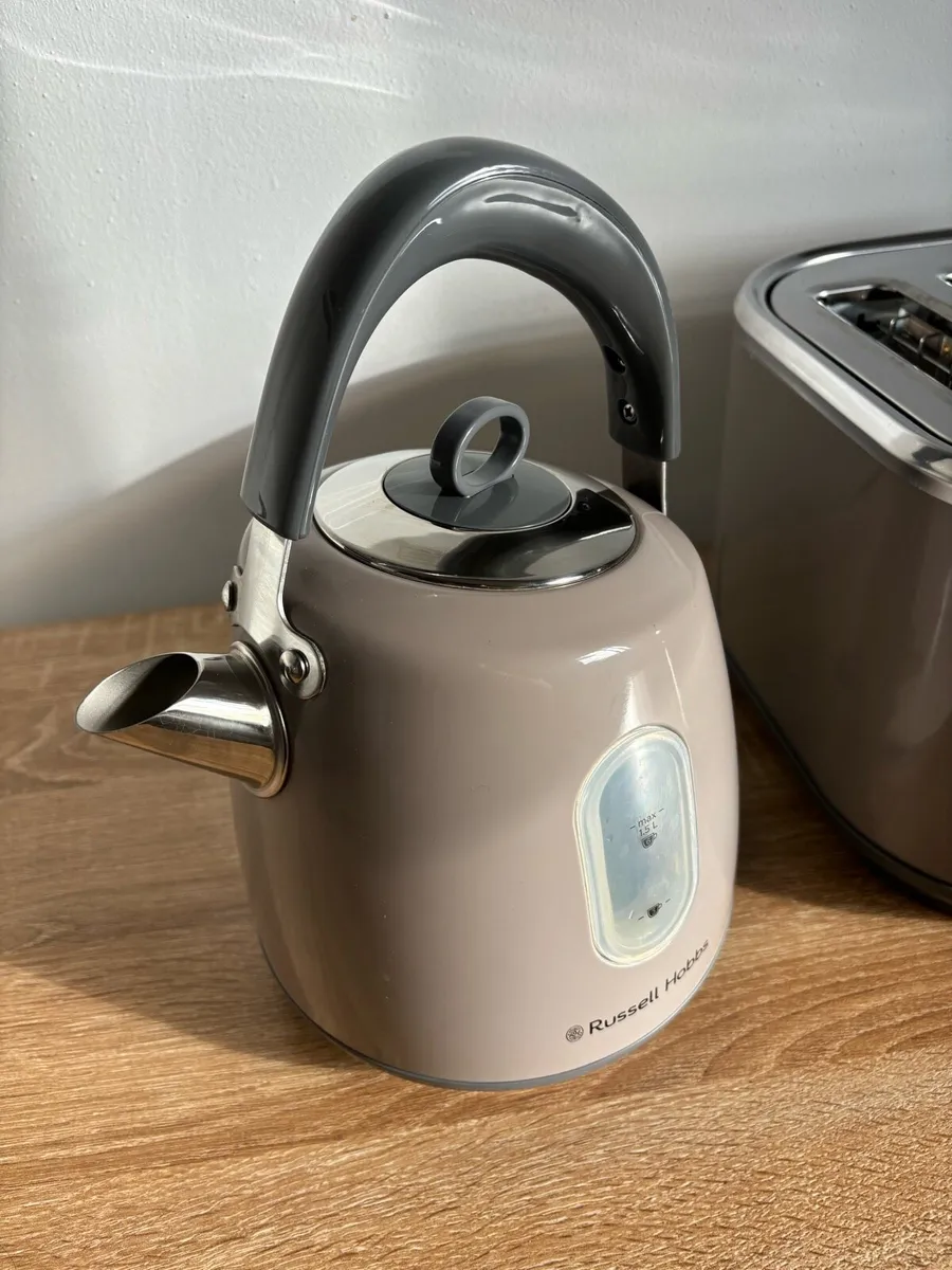 Toaster and Kettle Set - Image 2